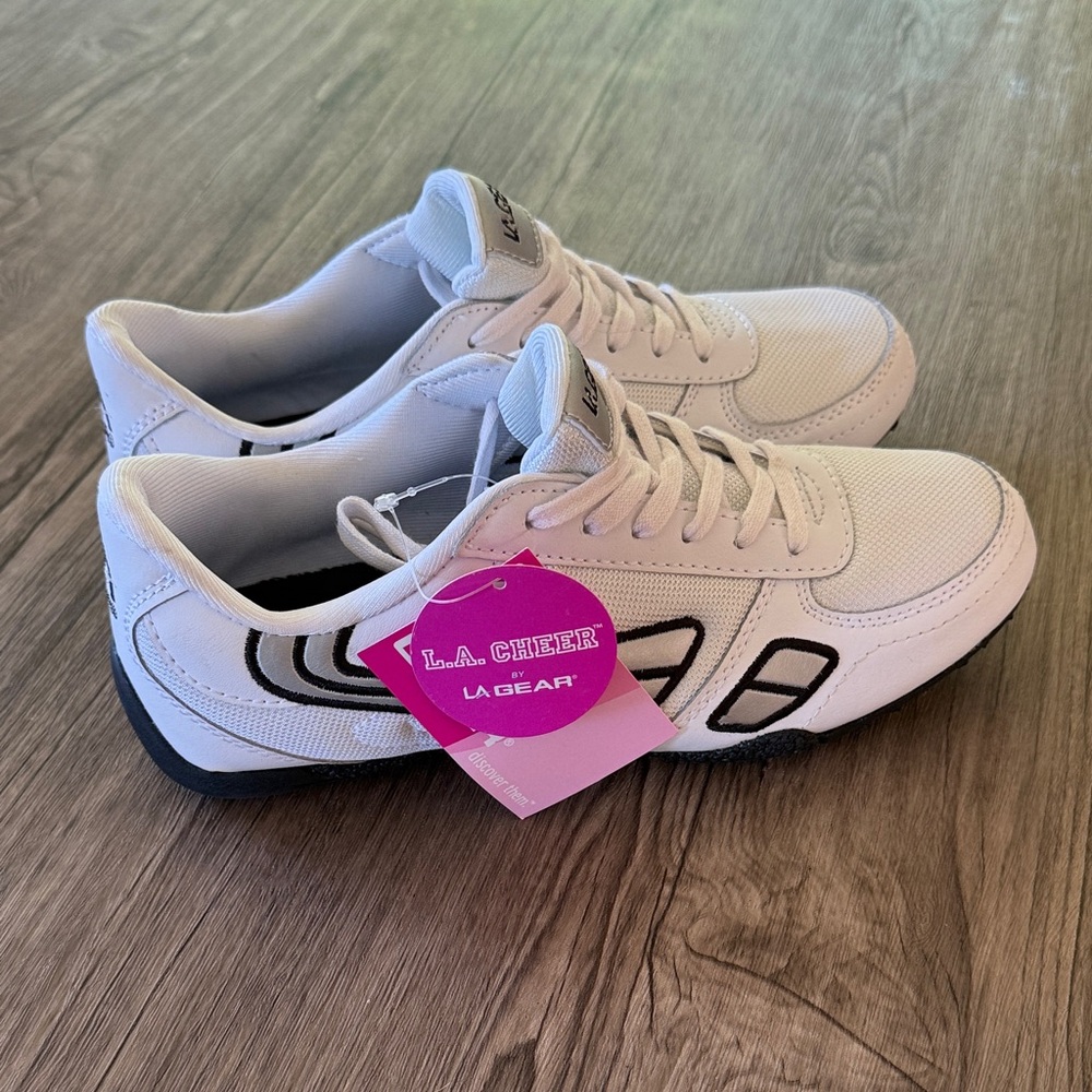 L.A. Gear White and Black Athletic Shoes